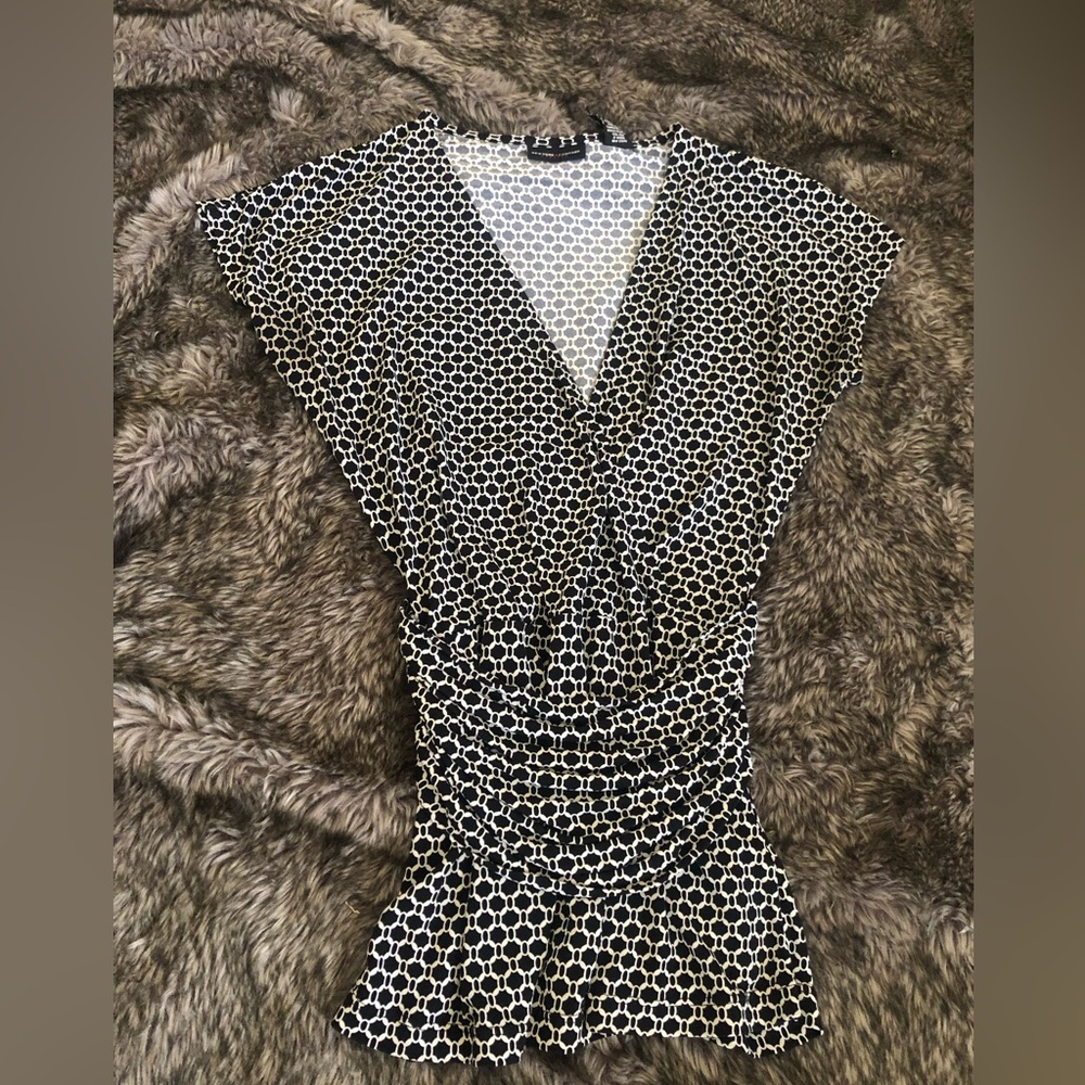 Black and White Geometric Women's Top
